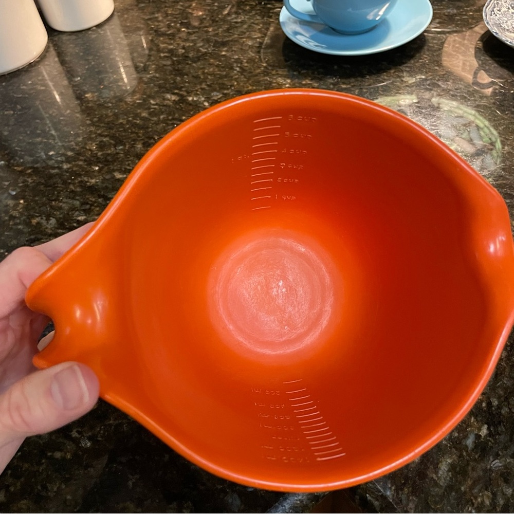 Vintage Rubbermaid 6 Cup Batter Bowl - Picture 7 of 9